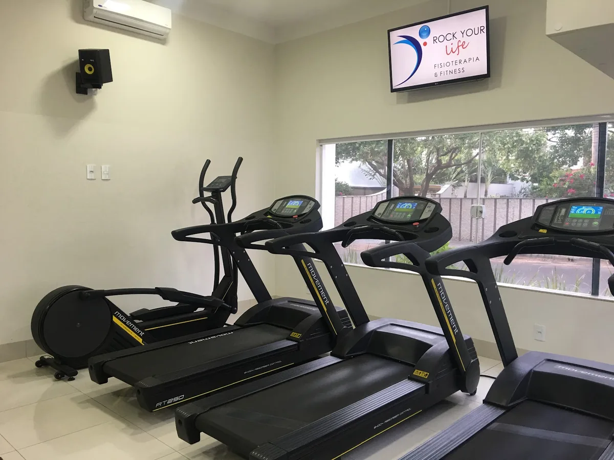 Ambiente interno da Rock Your Life Fitness