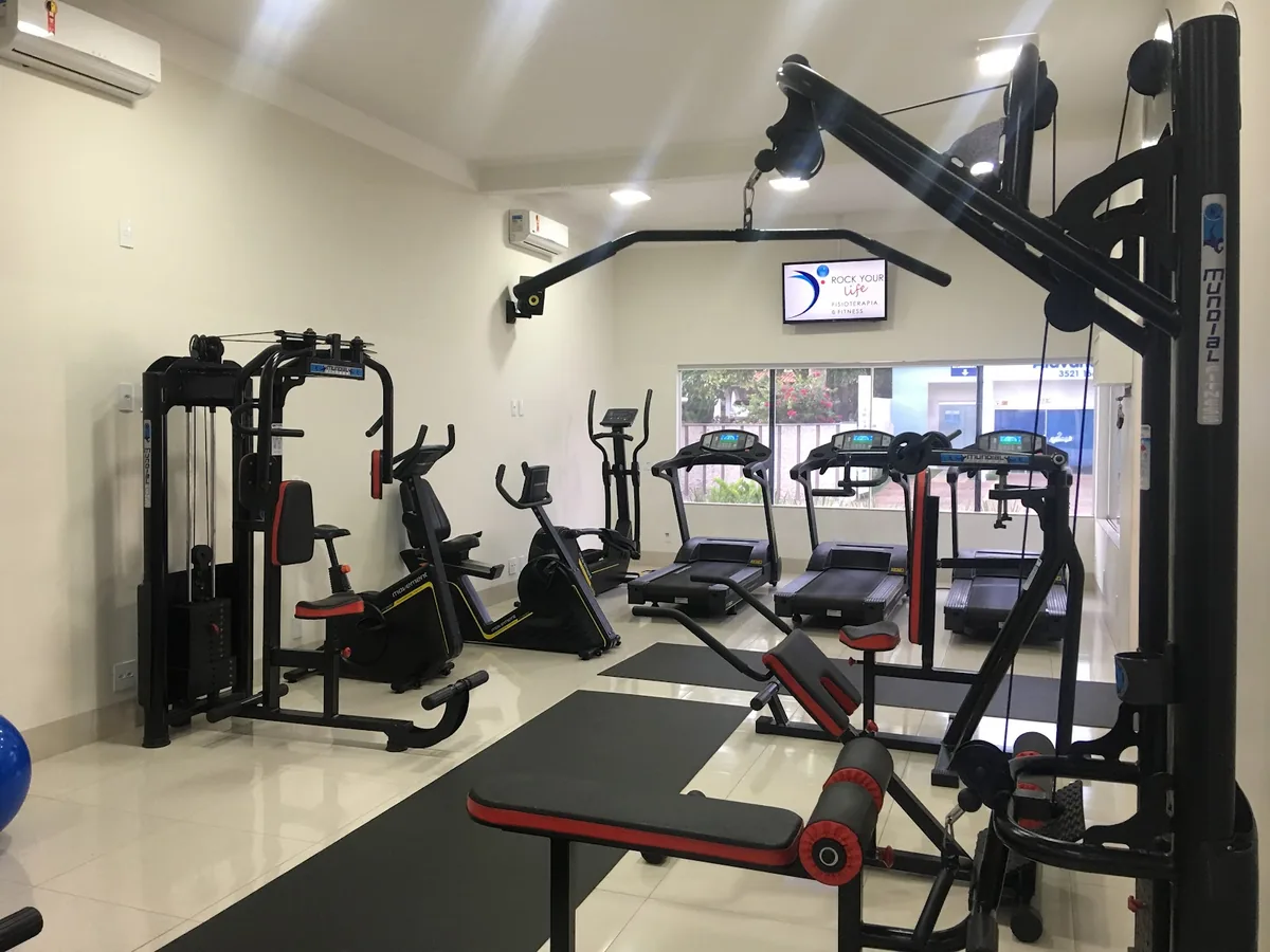 Ambiente de treino da Rock Your Life Fitness